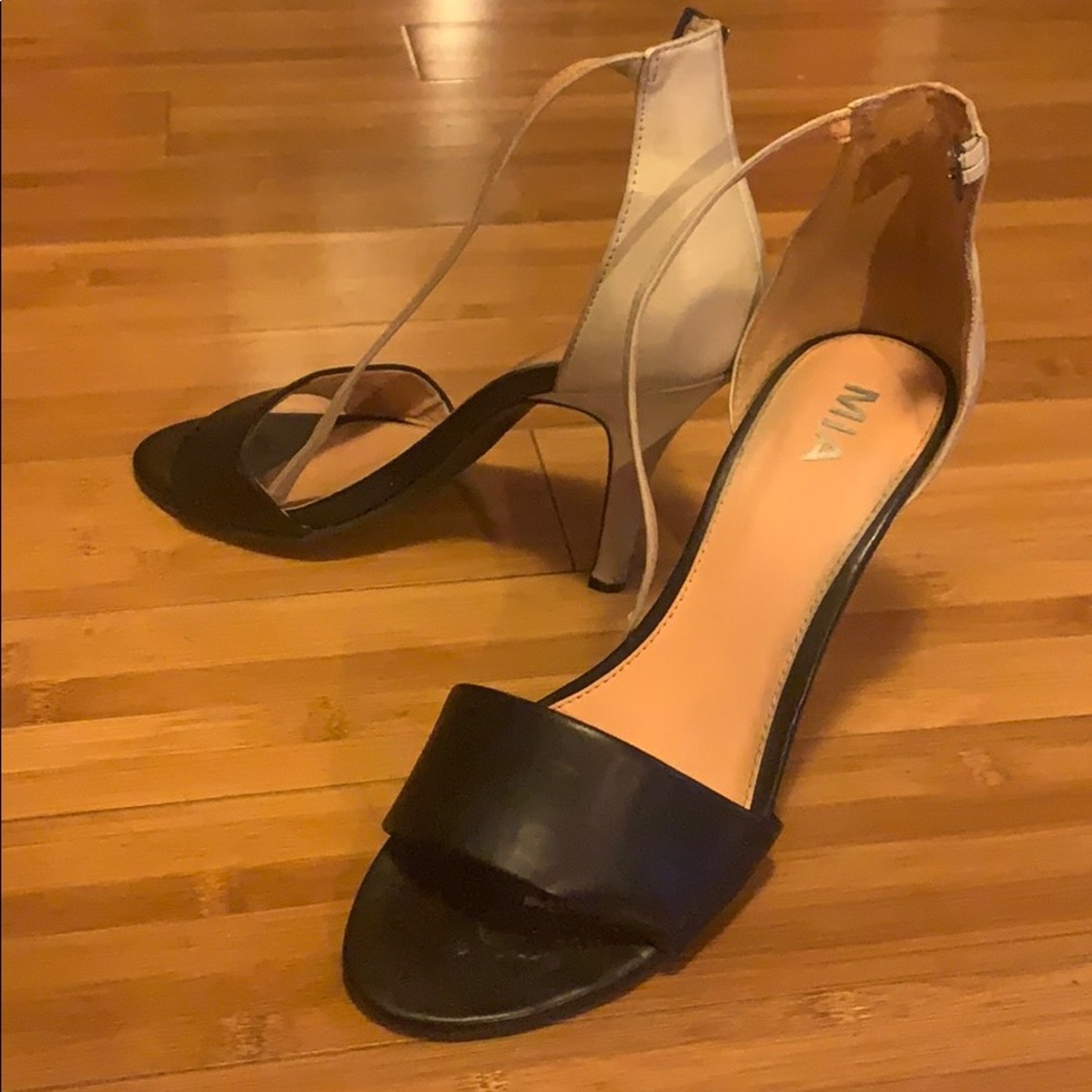 Beige and black mini heel